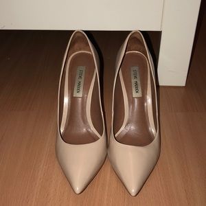 Steve Madden Nude Pumps